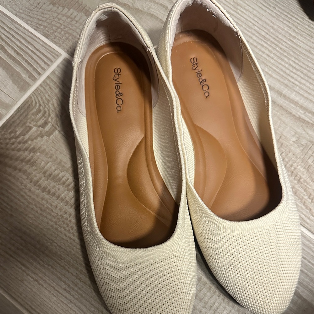 Style & Co. Cream Ballet Flats with Textured Design TALLYY